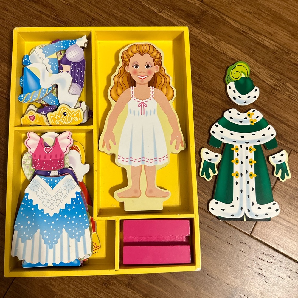 Melissa and Doug magnetic dress-up dolls